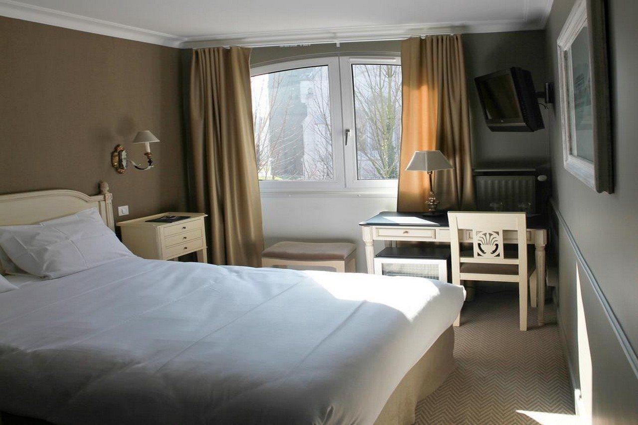 Hotel De La Treille Лилль Экстерьер фото
