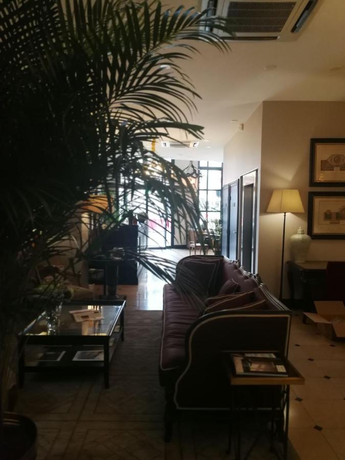 Hotel De La Treille Лилль Экстерьер фото